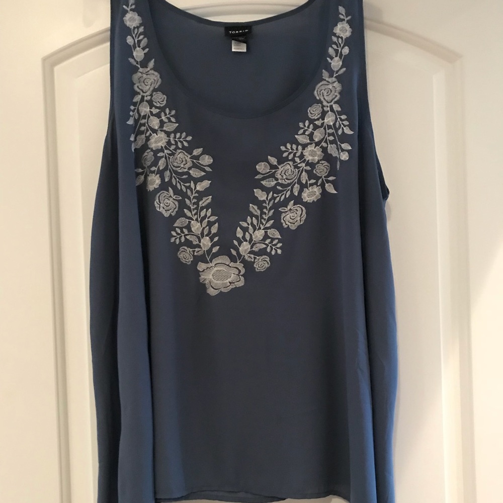 Torrid sleeveless top